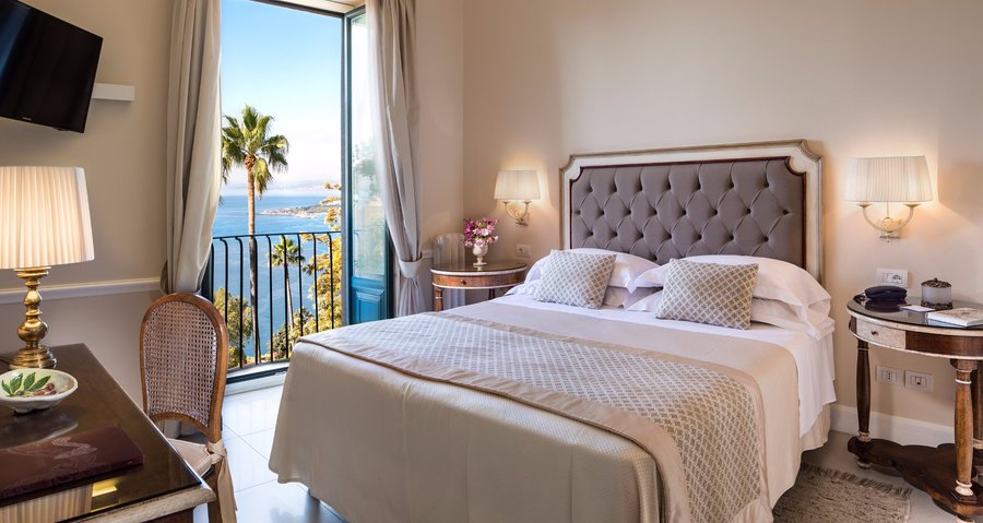romantic room with view...