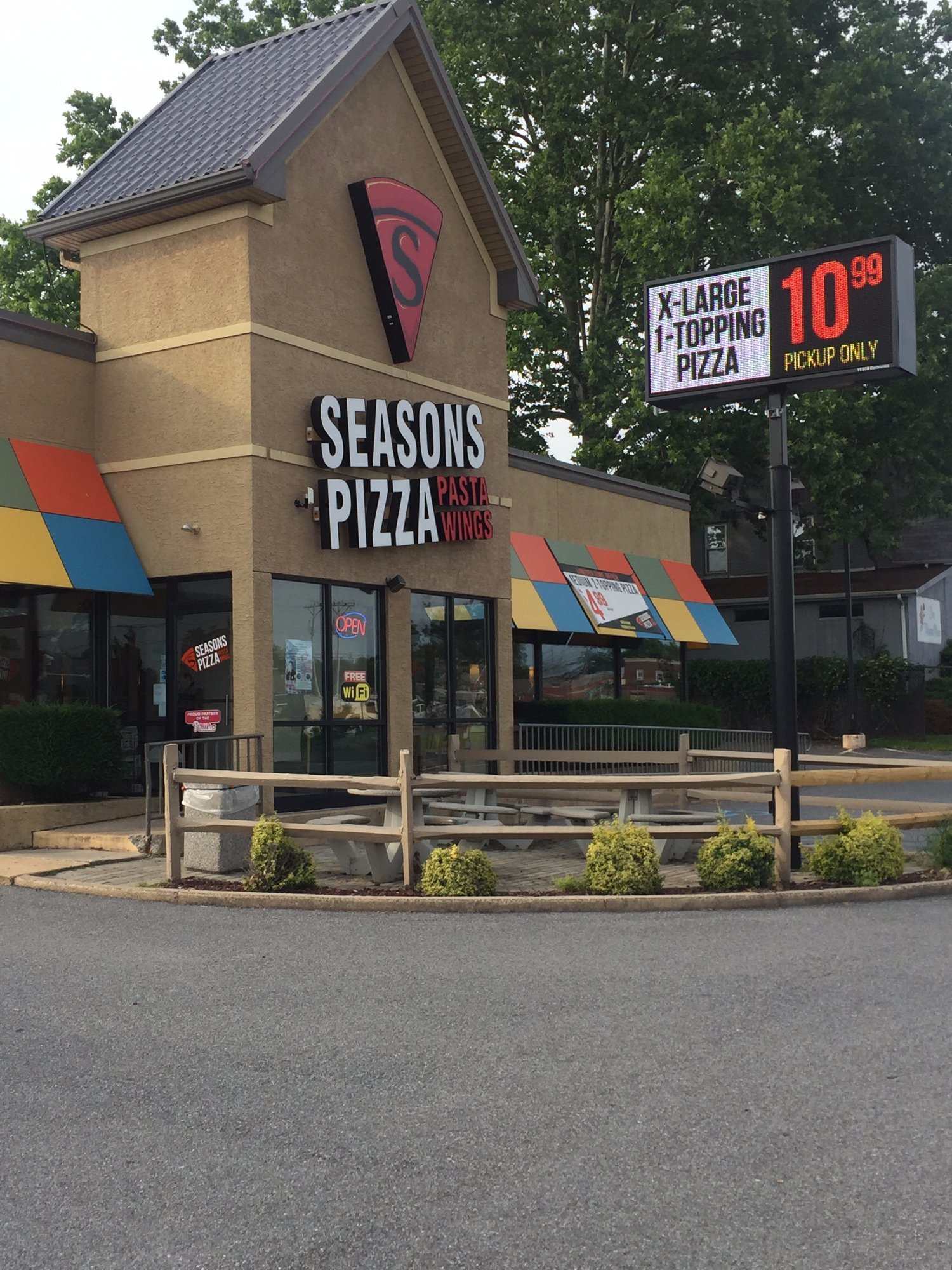 Seasons Pizza & Restaurant, 뉴 캐슬 - 레스토랑 리뷰 - 트립어드바이저