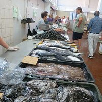 魚市場の様子