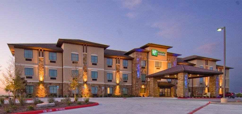 HOLIDAY INN EXPRESS & SUITES MARBLE FALLS, AN IHG HOTEL - Updated 2024 ...