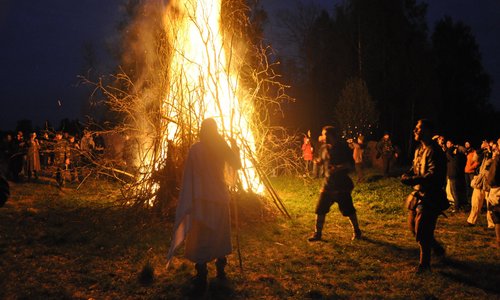 волхв и костер - мистично