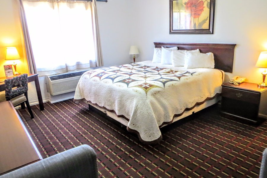 GUESTHOUSE INN & EXTENDED STAY SUITES $69 ($̶7̶9̶) - Prices & Hotel ...