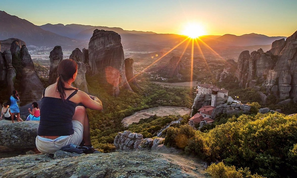 meteora thrones travel & tourism center