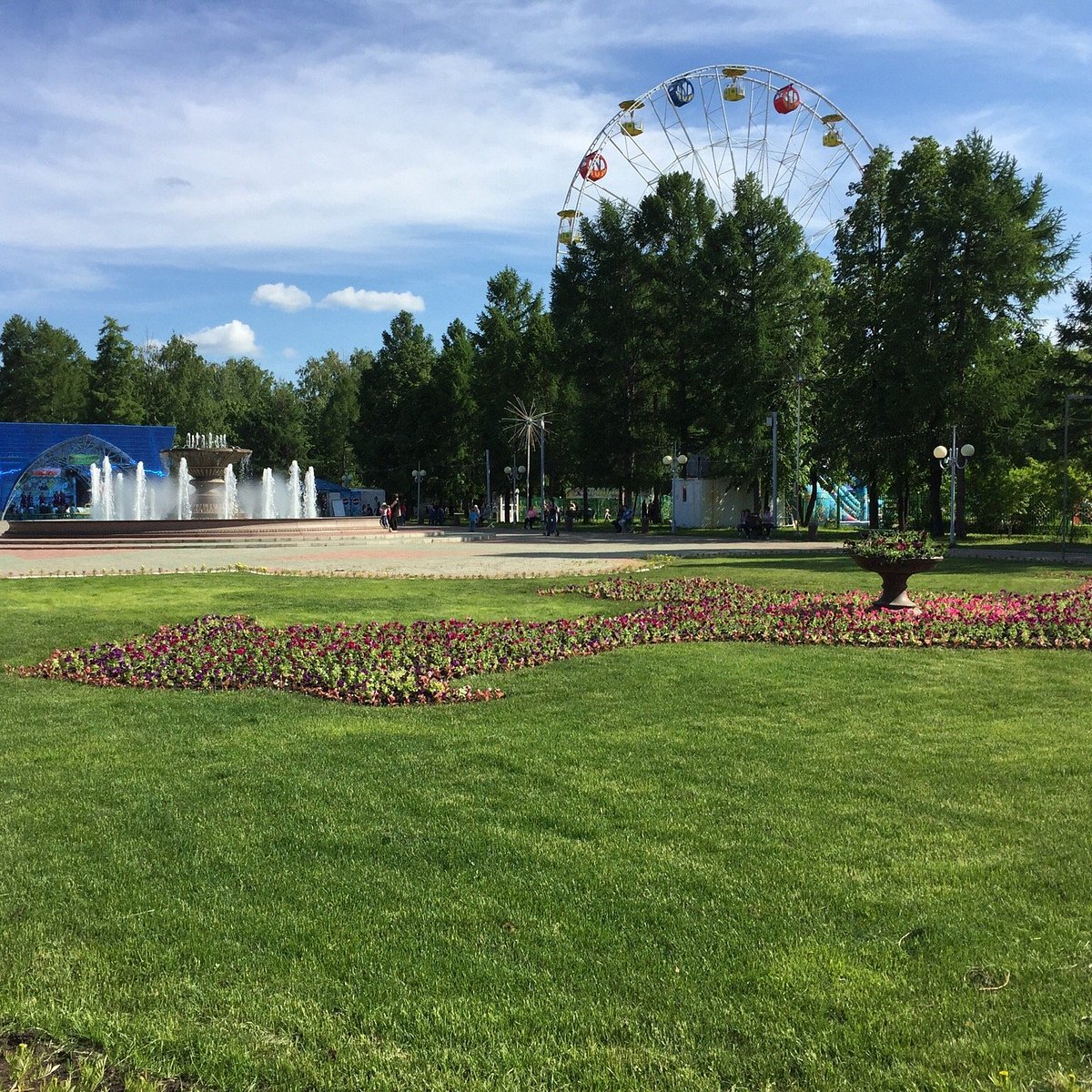 Альметьевск парк 60 летия нефти. Городской парк Альметьевск. Городской парк имени 60-летия нефти Татарстана. Комсомольский парк Альметьевск.