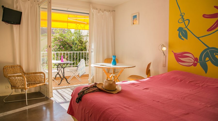 Studio confort 2 personnes et sa terrasse