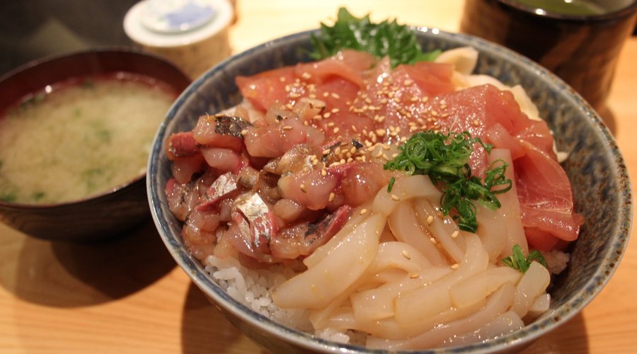 三色丼