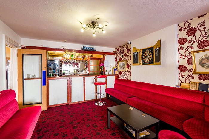 Large bar/lounge with TV, books and childrens games.