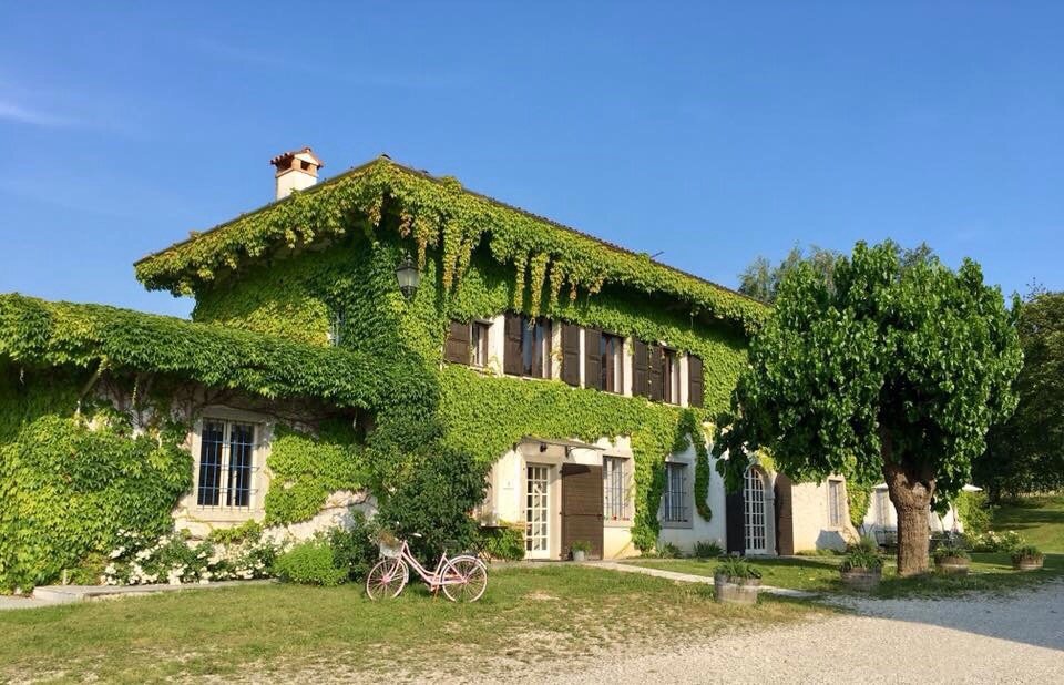 AGRITURISMO TRA LE VIGNE (Buttrio) - Guesthouse Reviews, Photos, Rate ...