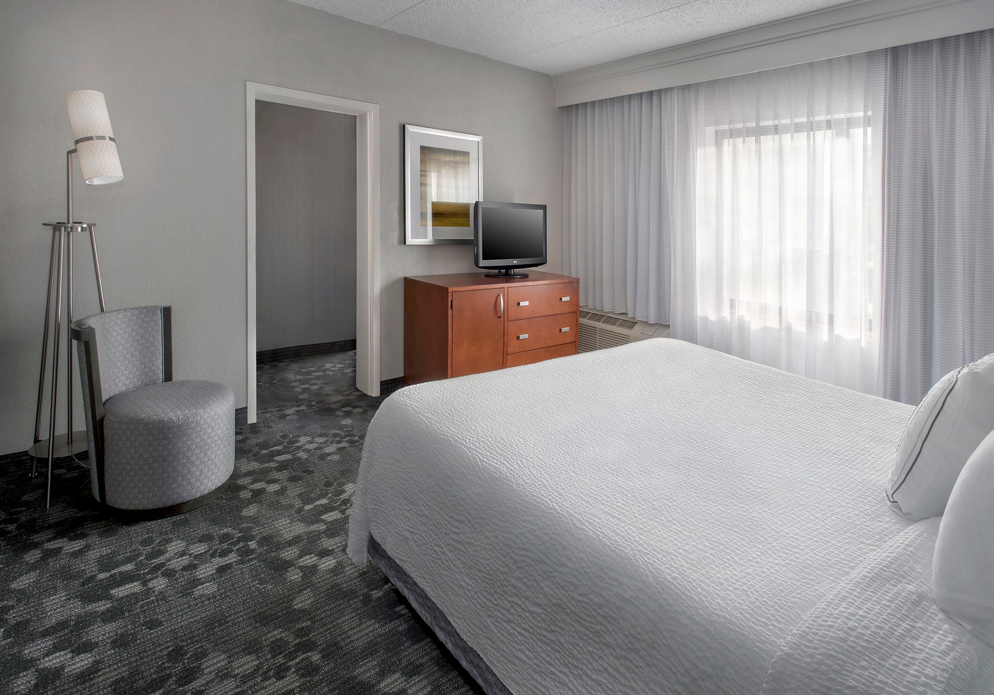 Hotel photo 28 of Courtyard by Marriott Newark Liberty International Airport.