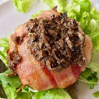 Tomino con pancetta e tartufo