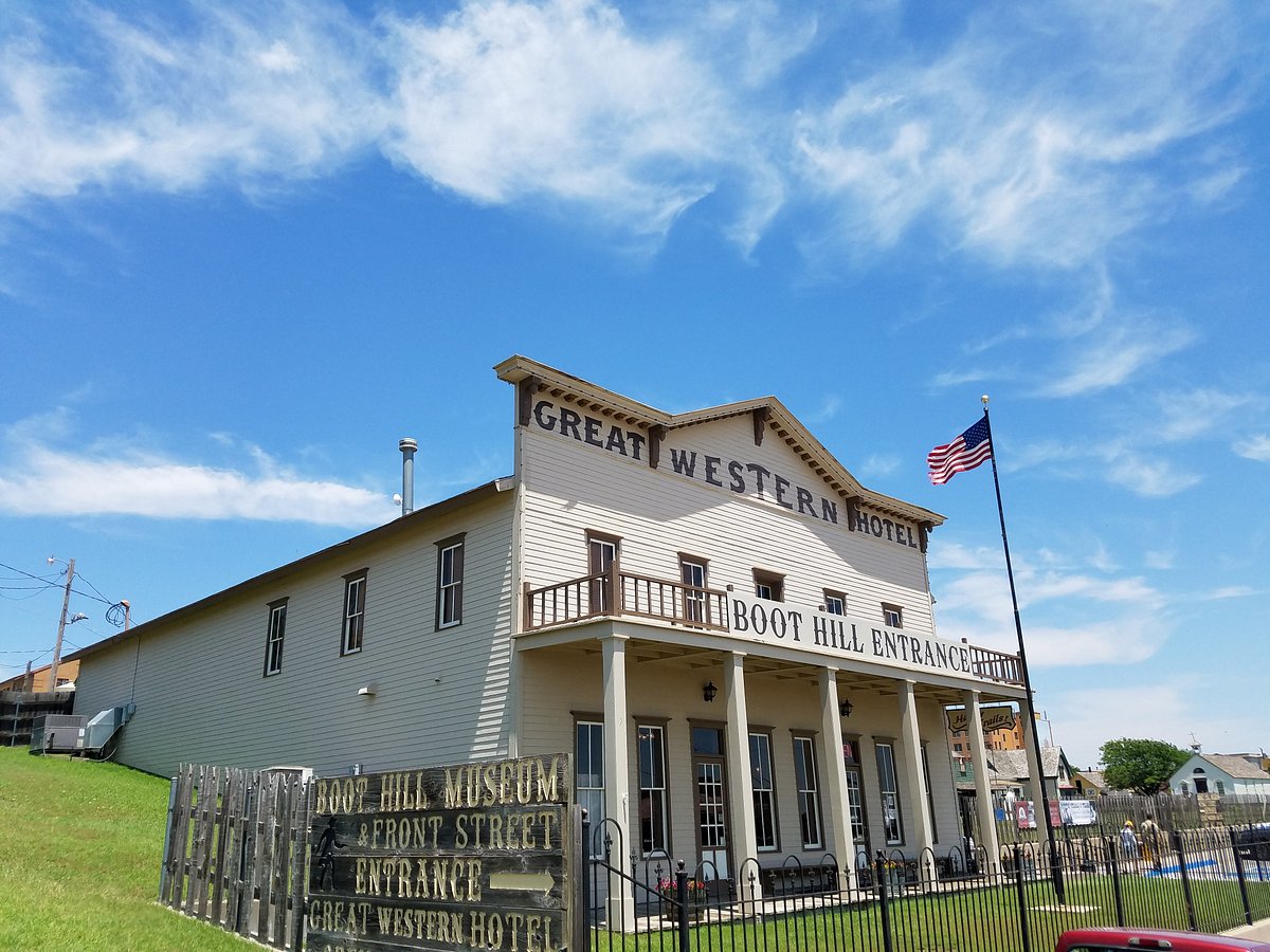 Boot Hill Cemetery - Picture of Boot Hill Museum, Dodge City - Tripadvisor