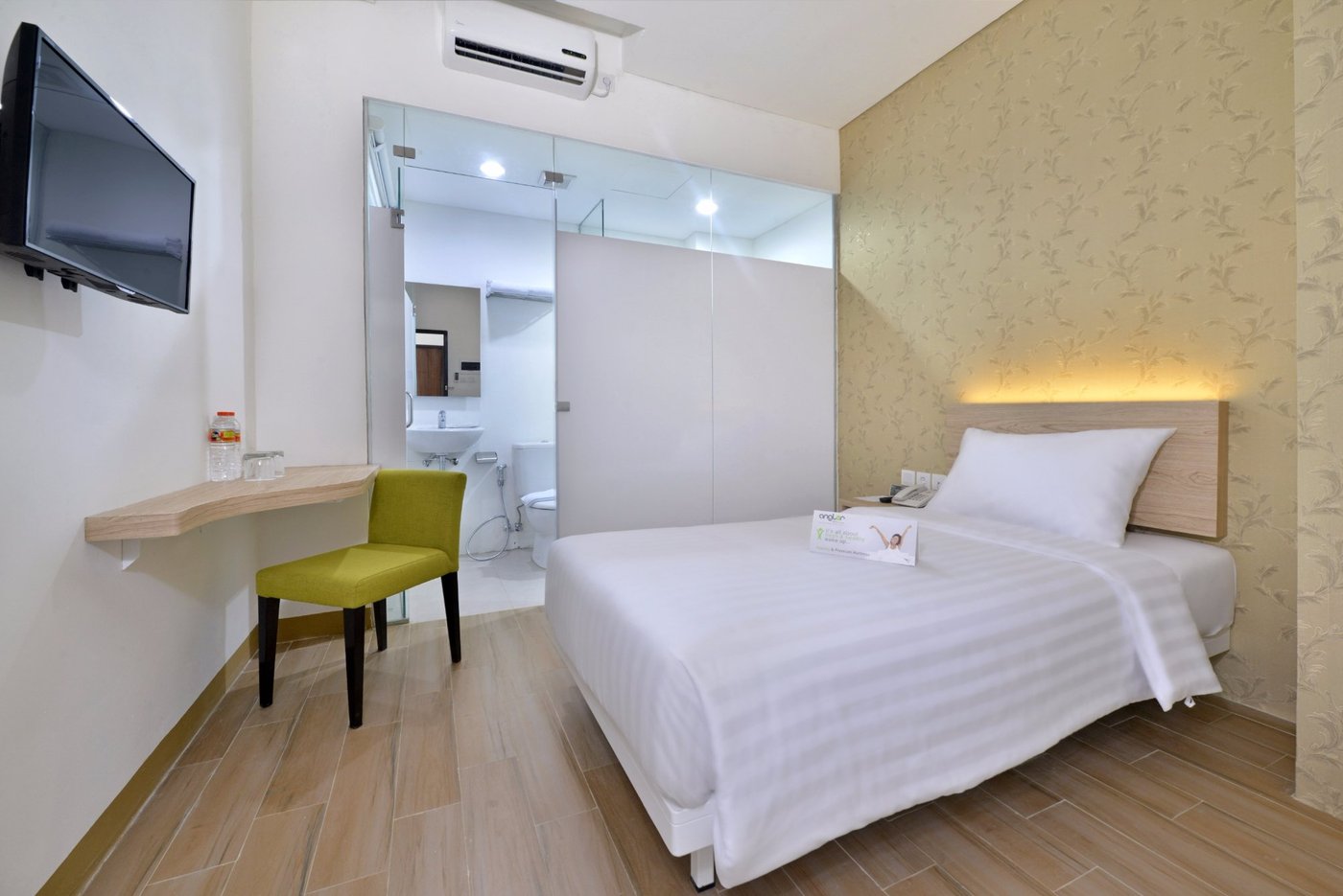 WHIZ HOTEL FALATEHAN JAKARTA (Indonesia) Ulasan & Perbandingan Harga