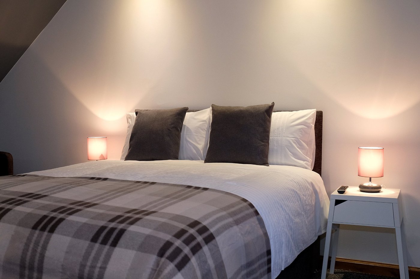 THE SQUARE HOTEL - Updated 2024 Prices & Specialty Inn Reviews (Kintore ...