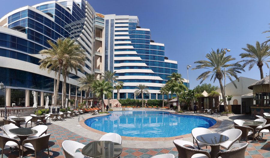 Al Naseem the pool side Bar