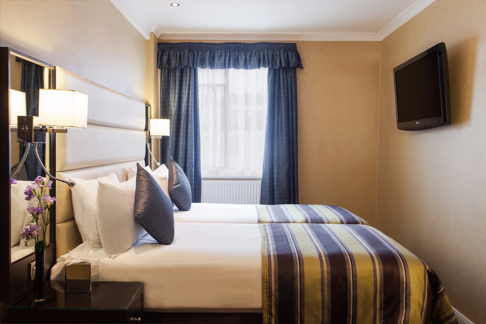 Hotel photo 1 of Park Grand London Hyde Park.
