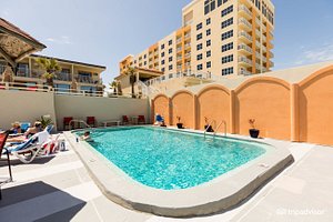 Dream Inn by AmeriVu in Daytona Beach Shores, image may contain: Hotel, Resort, Villa, Pool