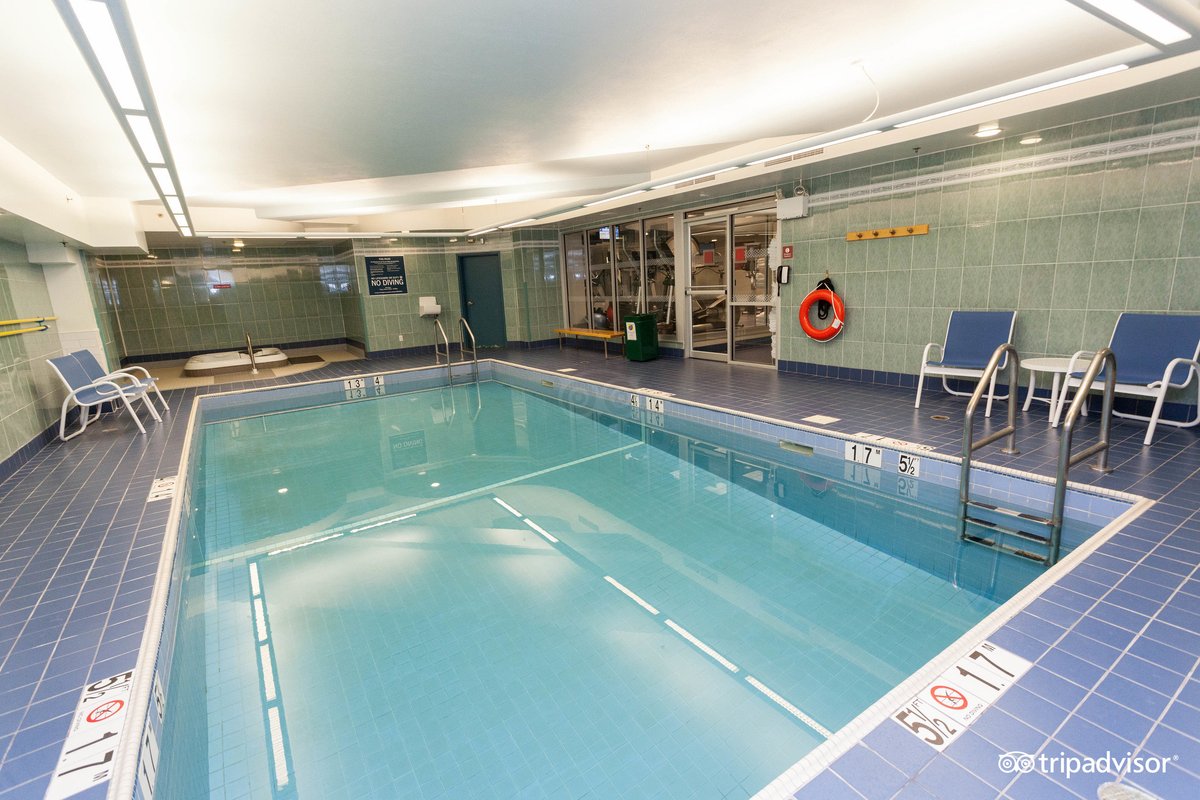 Four Points by Sheraton Halifax Pool Pictures & Reviews - Tripadvisor