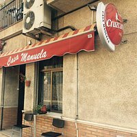 su humilde entrada su cruzcampo y su aire acondicionado