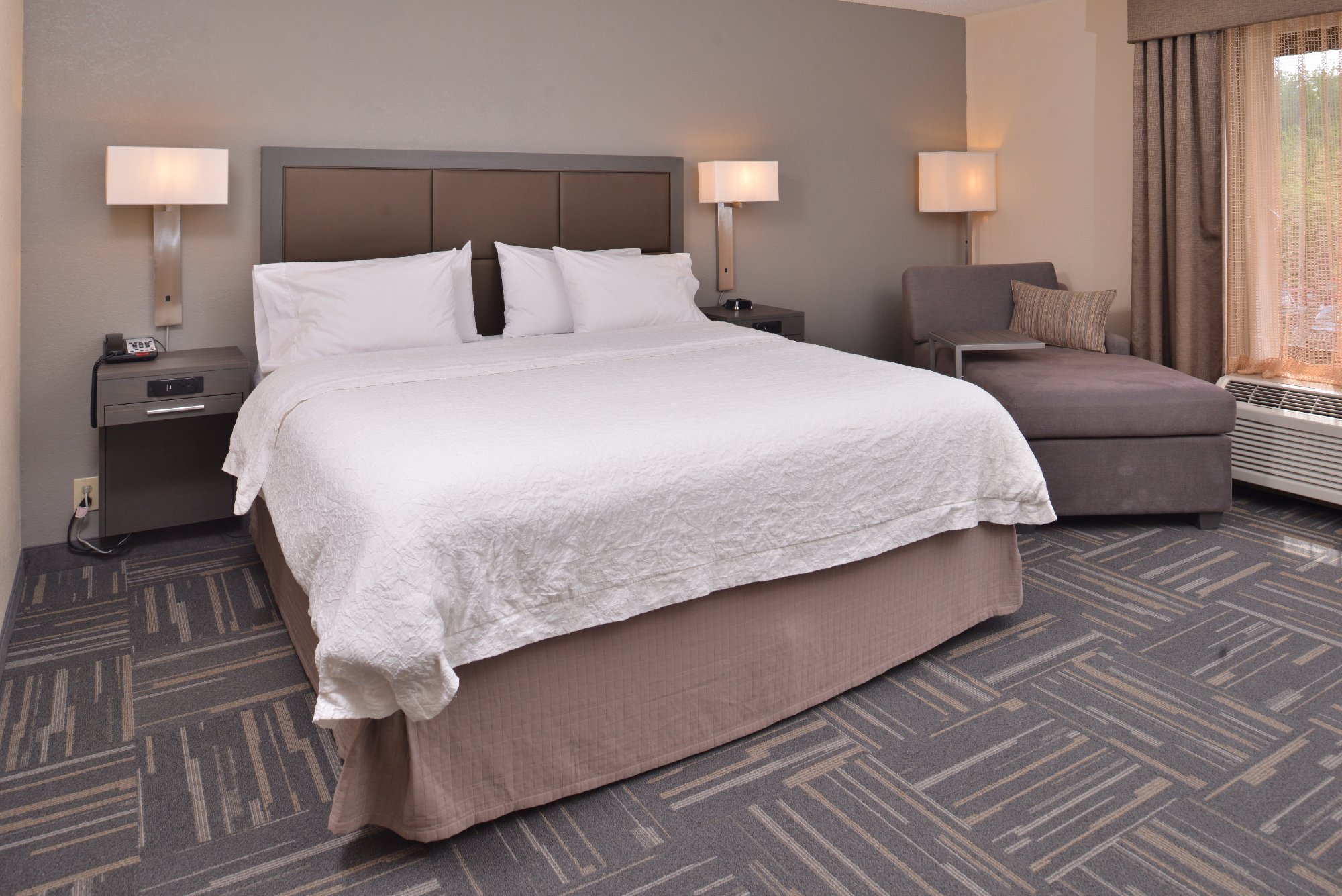 Hotel photo 7 of Hampton Inn Closest to Universal Orlando.