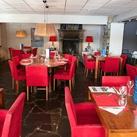 la salle, deco tres flamand, confortable et bien insonorisee