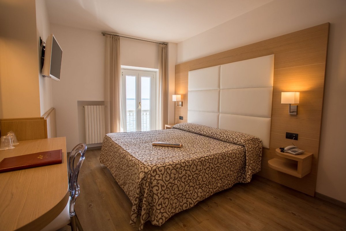 Hotel Europa Rooms: Pictures & Reviews - Tripadvisor