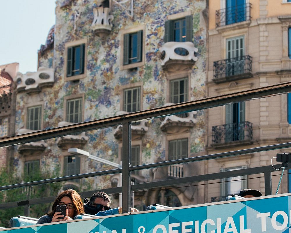 Gràcia. Boutiques  Barcelona Bus Turístic