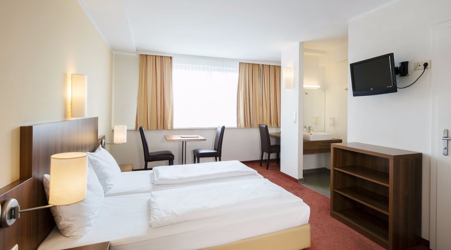 Doppelzimmer / double room