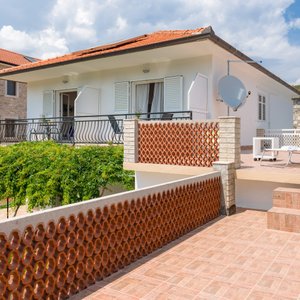 getlstd_property_photo