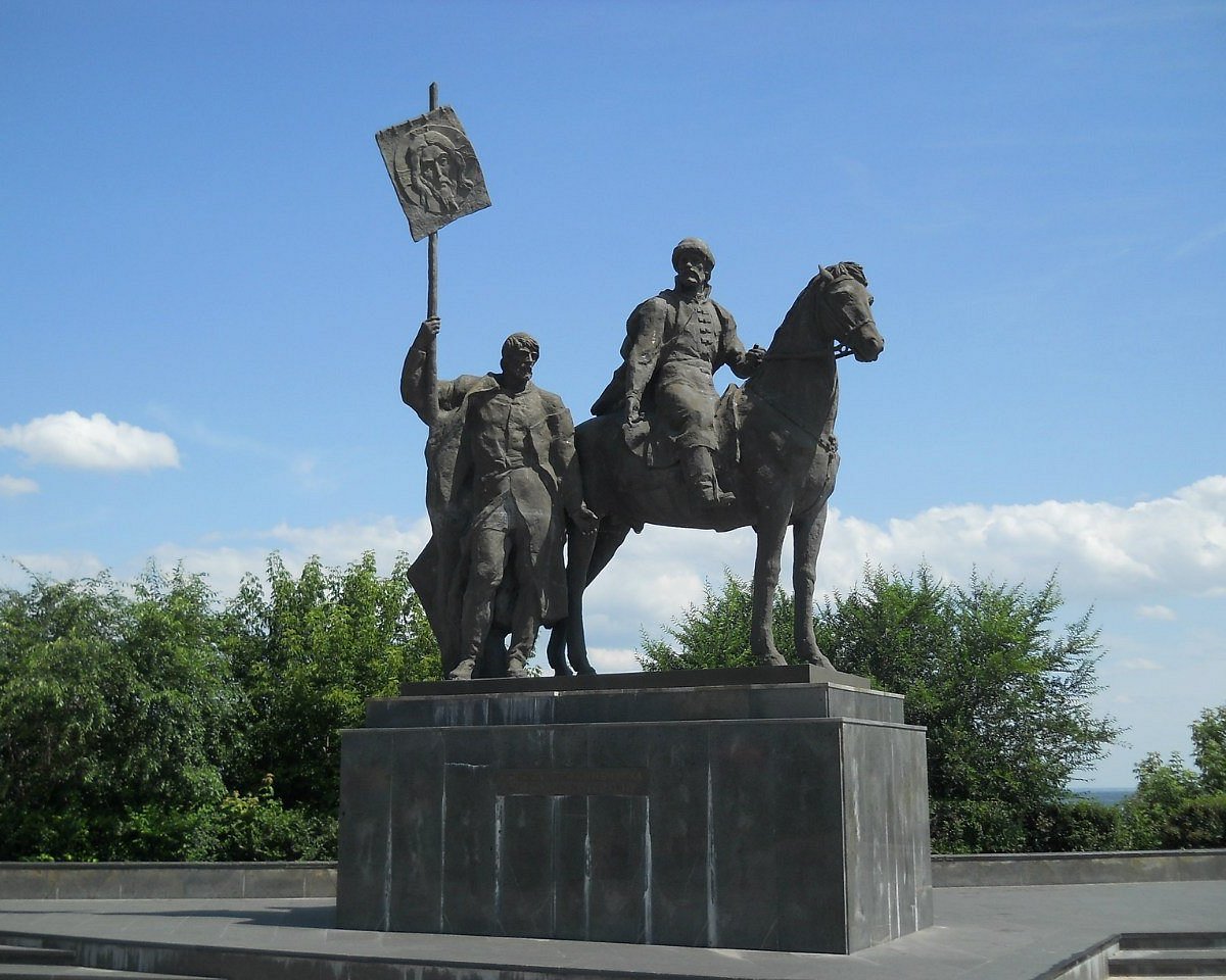 Памятник Богдану Хитрово, Ульяновск: лучшие советы перед посещением -  Tripadvisor