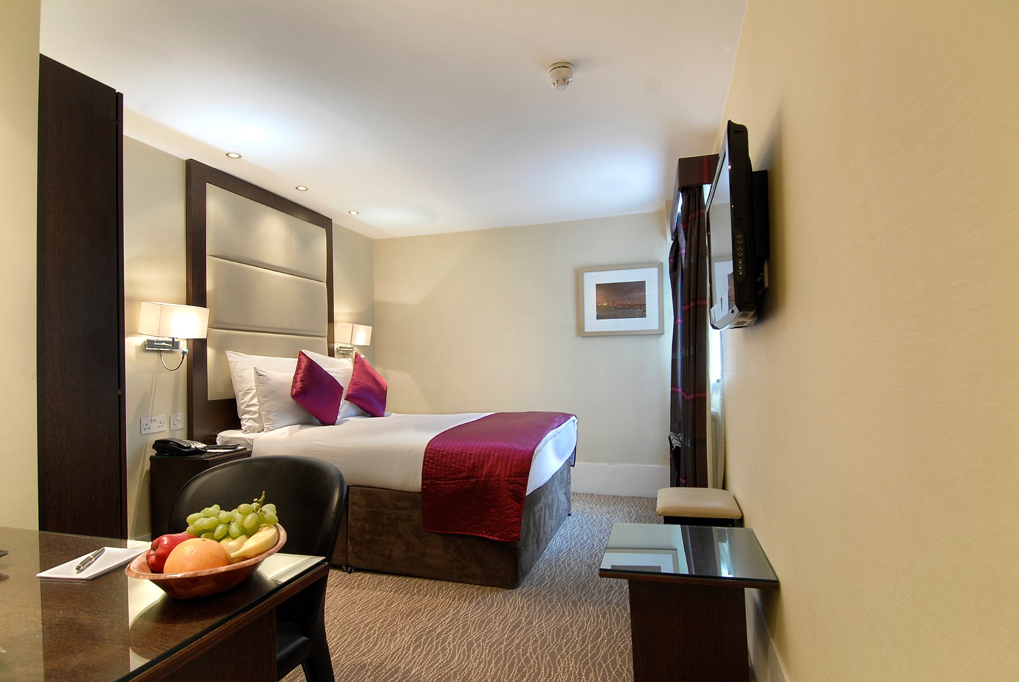 Hotel photo 1 of Grand Royale London Hyde Park.