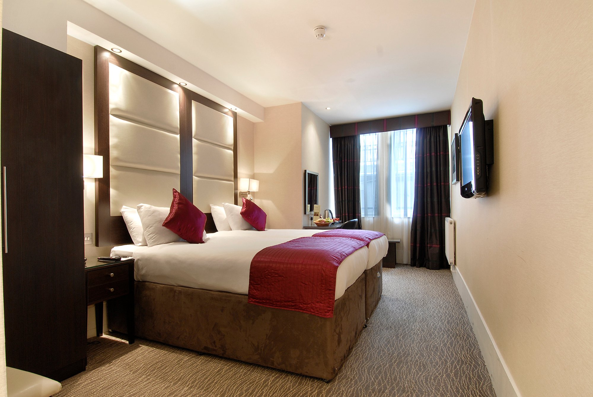 Hotel photo 8 of Grand Royale London Hyde Park.