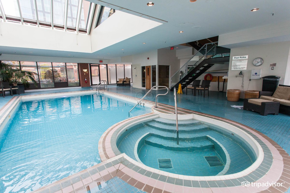 Prince George Hotel Pool: Pictures & Reviews - Tripadvisor