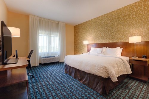 FAIRFIELD INN & SUITES BY MARRIOTT CLEARWATER BEACH $180 ($̶2̶1̶3̶ ...