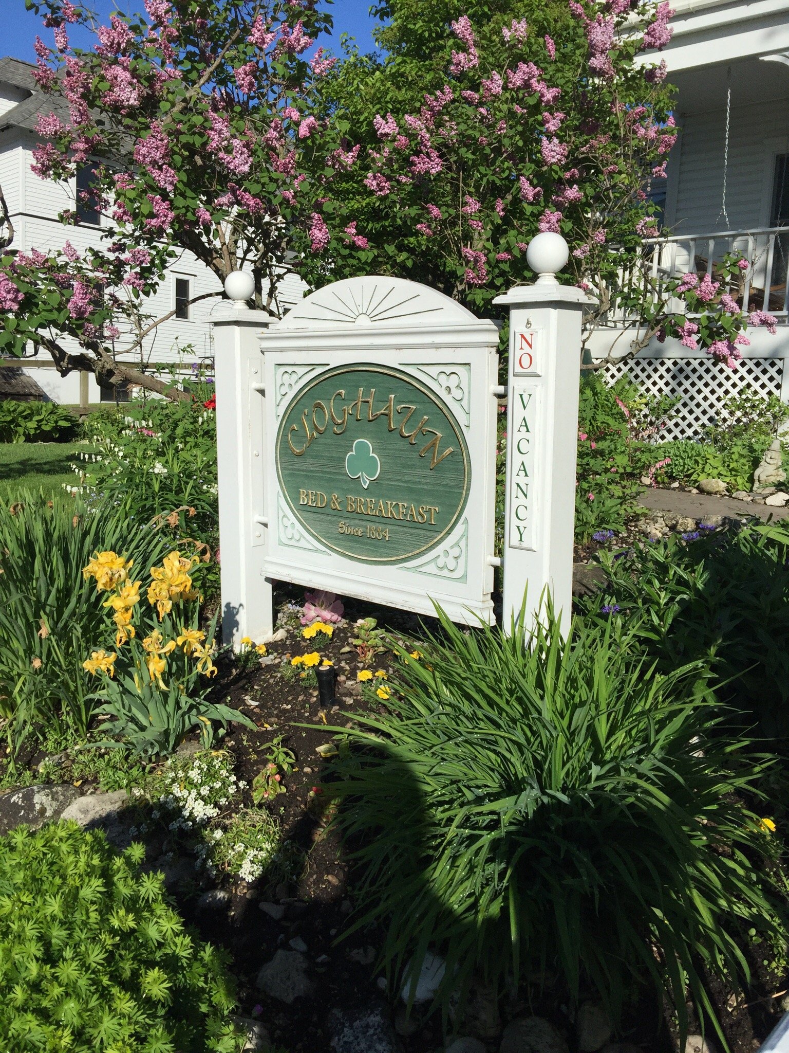 CLOGHAUN BED AND BREAKFAST (Mackinac Island, Michigan) - Tarifs 2024