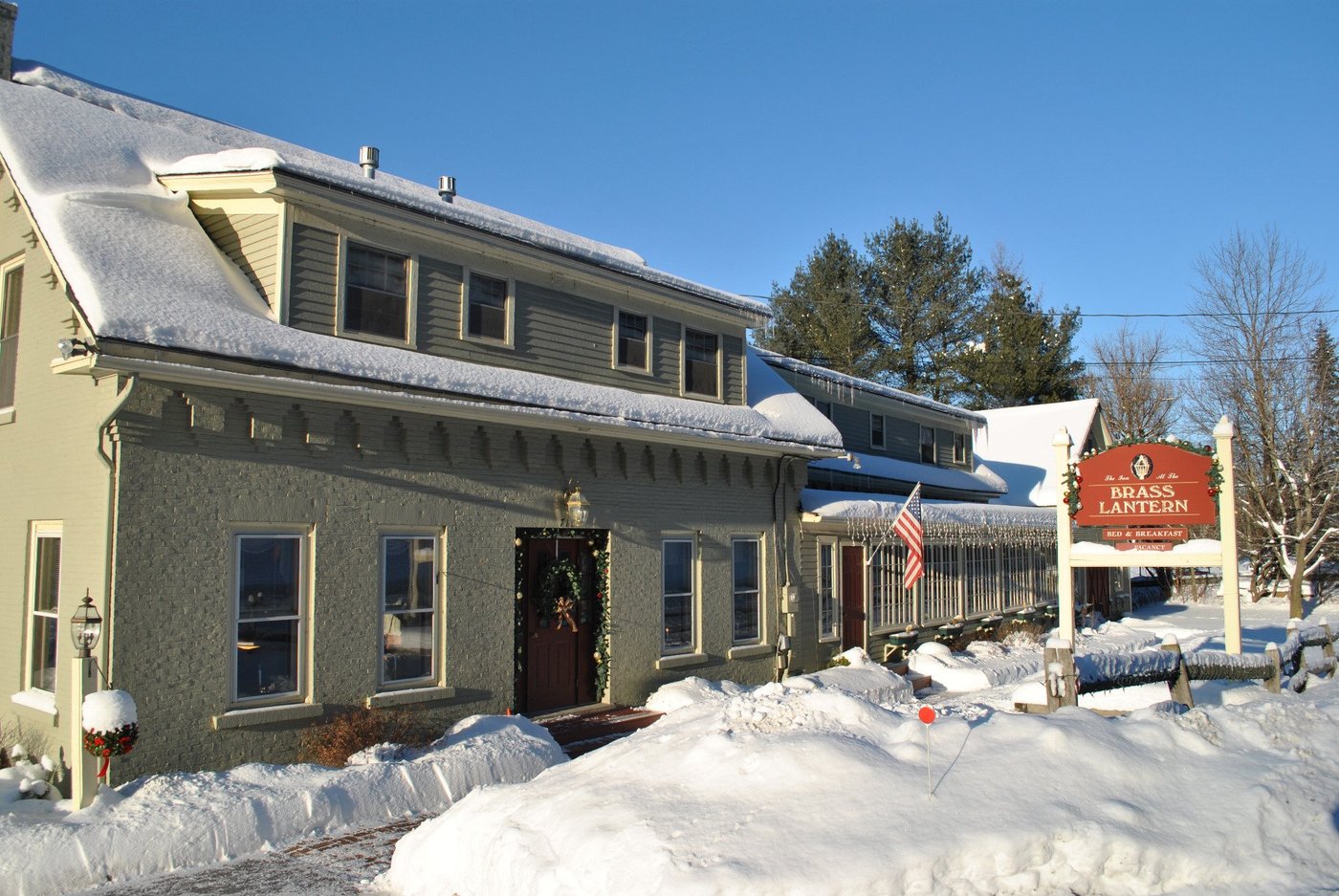 BRASS LANTERN INN - Updated 2024 Prices & Reviews (Stowe, Vermont)