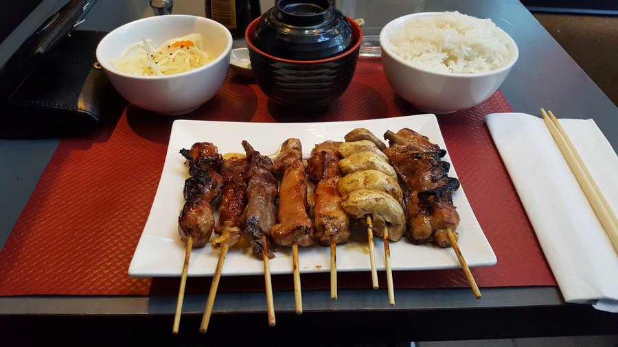Menu brochette ! (avec riz, chou et soupe chaude)
