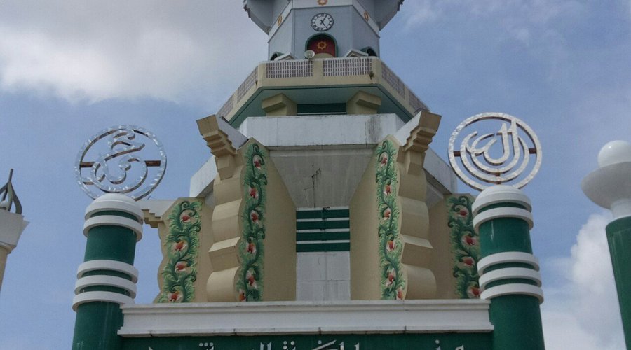 Tower yang bangunannya menyerupai mesjid, merupakan tempat unik dan  dijadikan tempat selfie di 