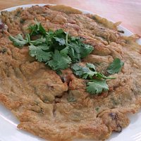 Fried oyster pancake near BuXingJie