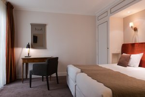Room & Suite