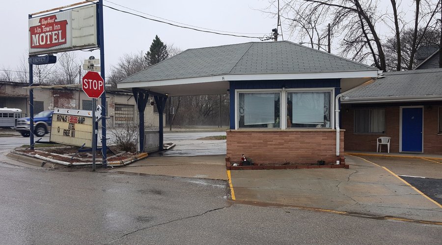 INTOWNINN MOTEL STANDISH 48658 OFFICE