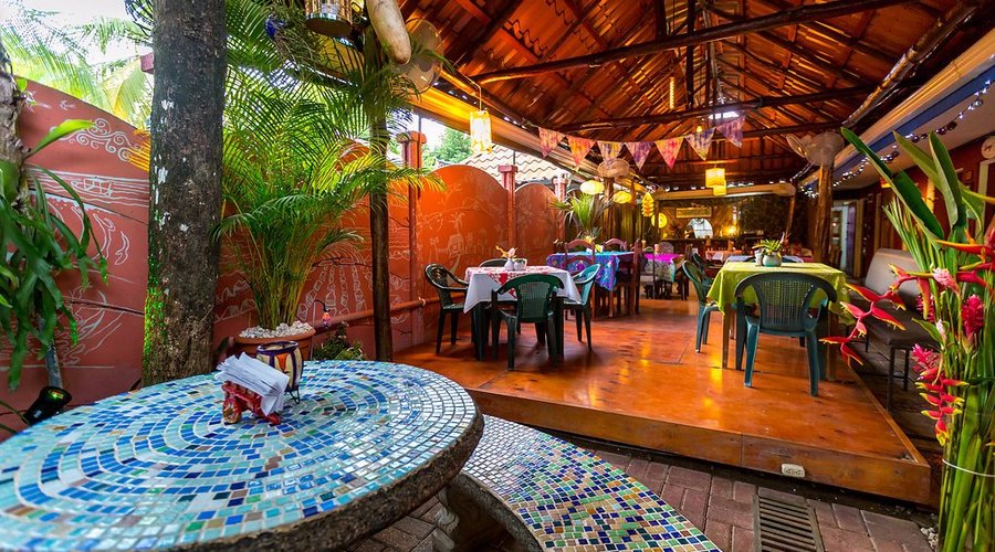 beautiful, relaxed dining