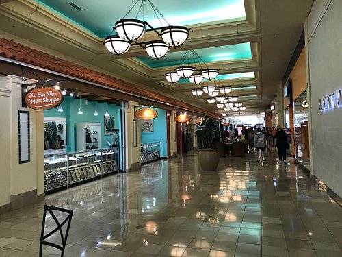 7 Best Shopping Malls In Tampa, Florida
