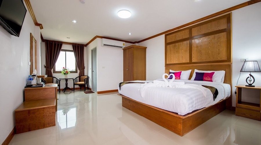 Thatphanom View Hotel