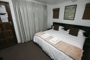Room & Suite