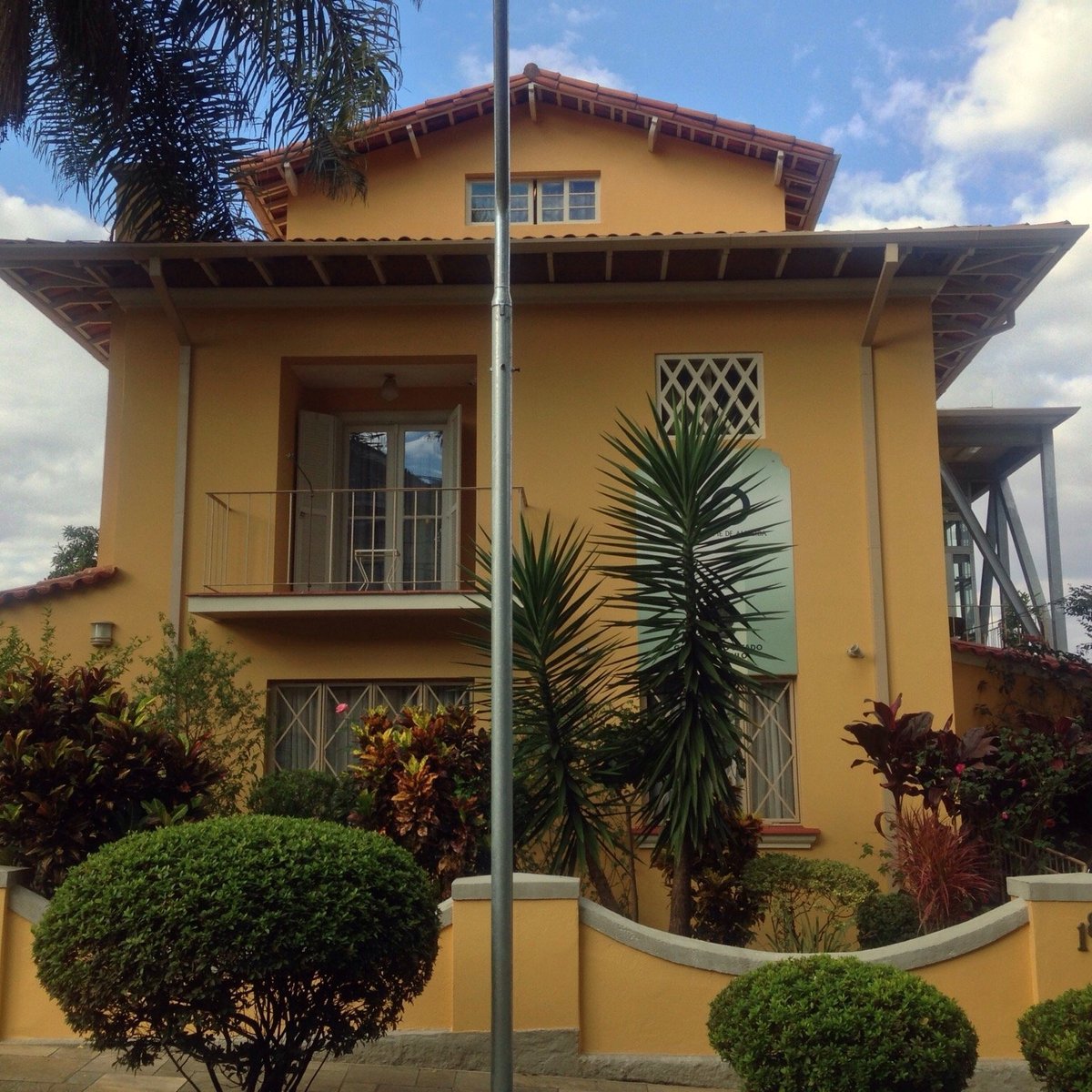 CASA GUILHERME DE ALMEIDA Centro de Estudos de Tradução Literária