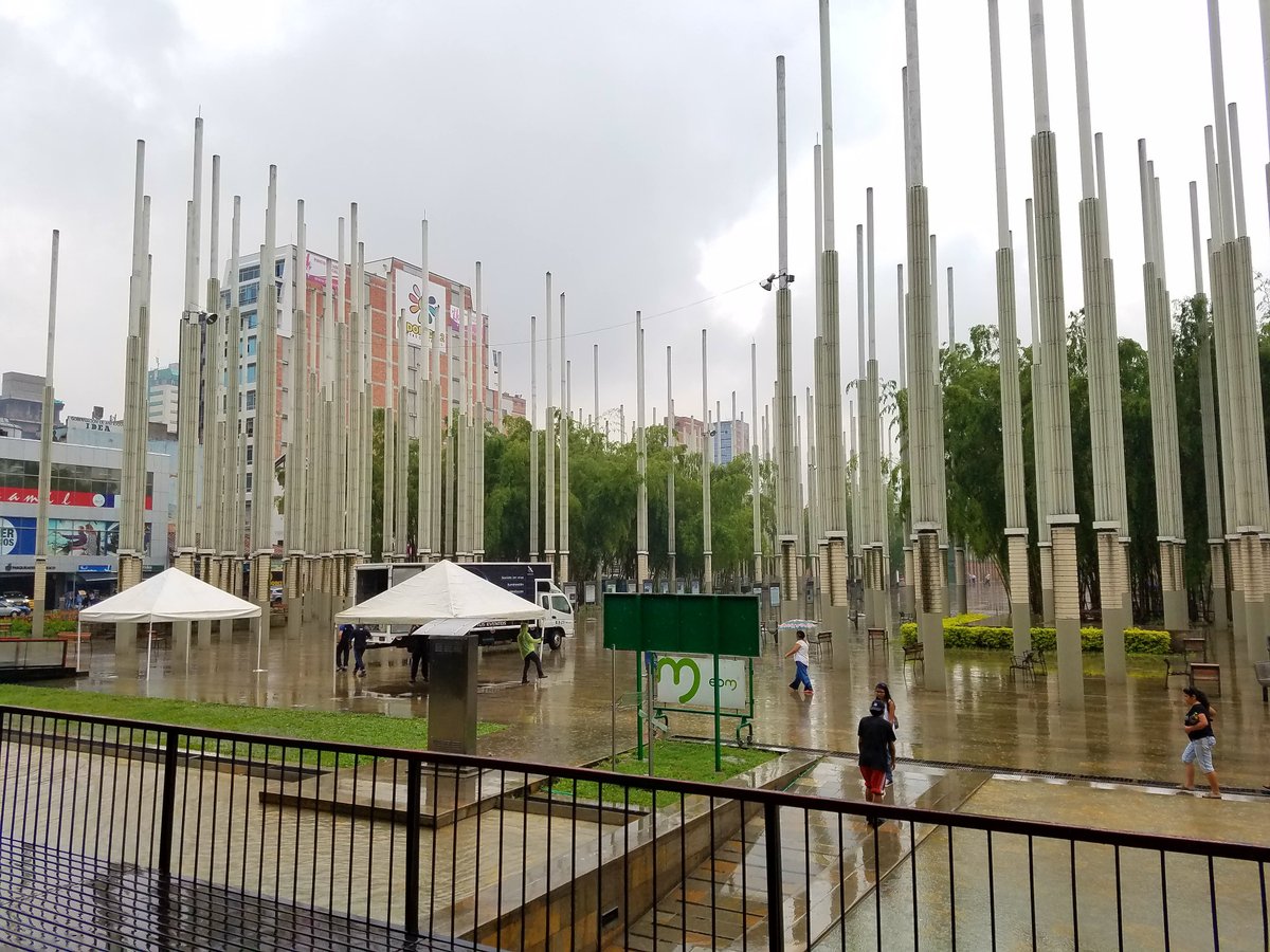 Plaza Cisneros (Medellín) - Qué SABER antes de ir (ACTUALIZADO 2024) -  Tripadvisor