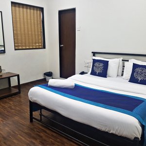 Hotel Kumkum in Mumbai