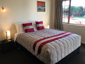 Room & Suite