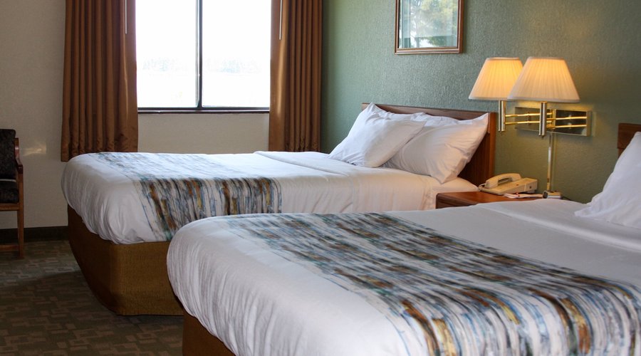 Standard Room with 2 Queen Beds