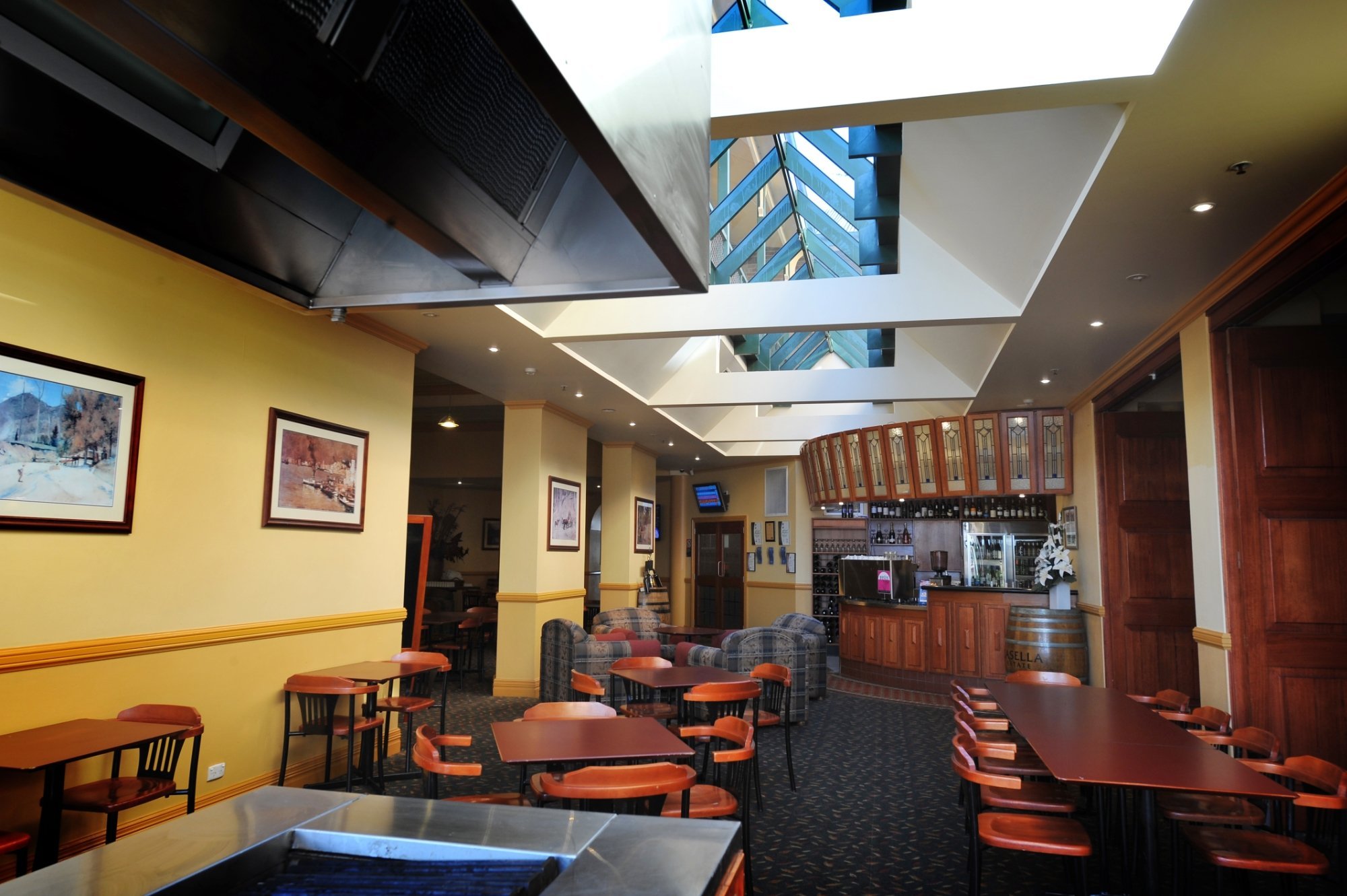Victoria Hotel by null